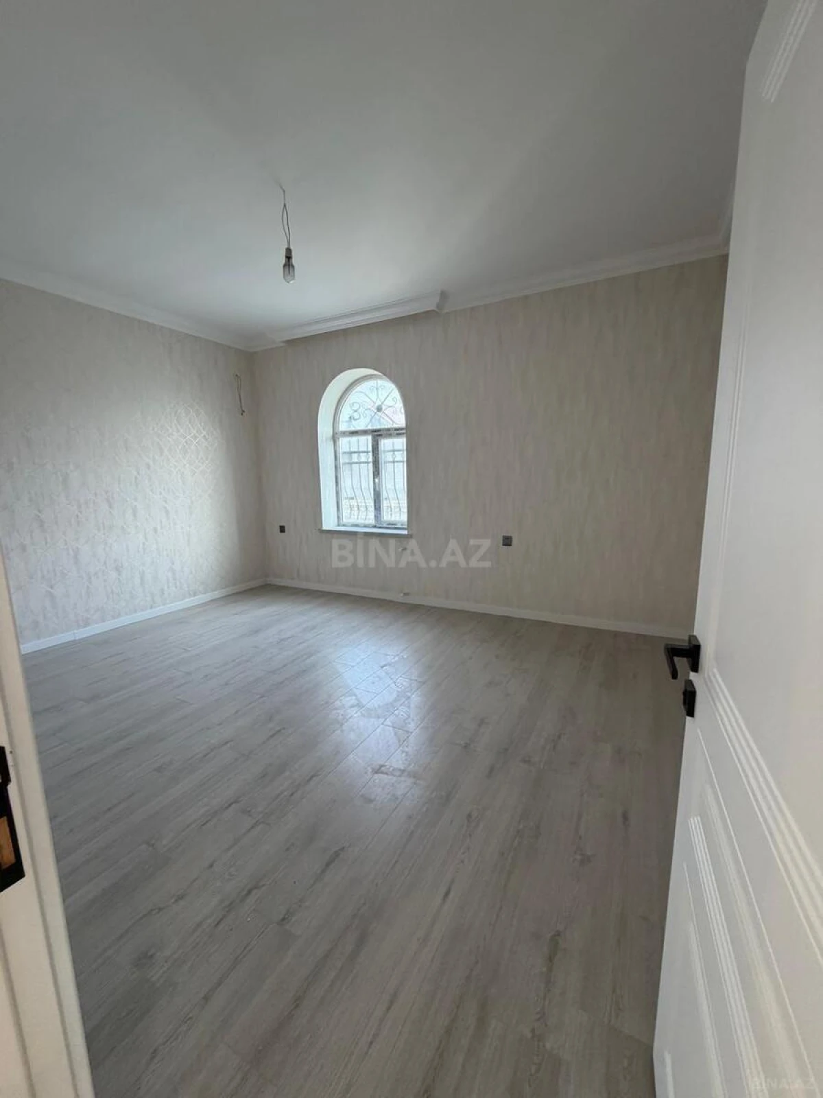 Satılır 4 otaqlı həyət evi 200 m²