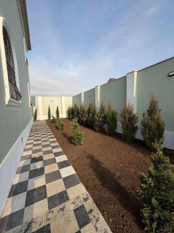 Satılır 4 otaqlı həyət evi 200 m²