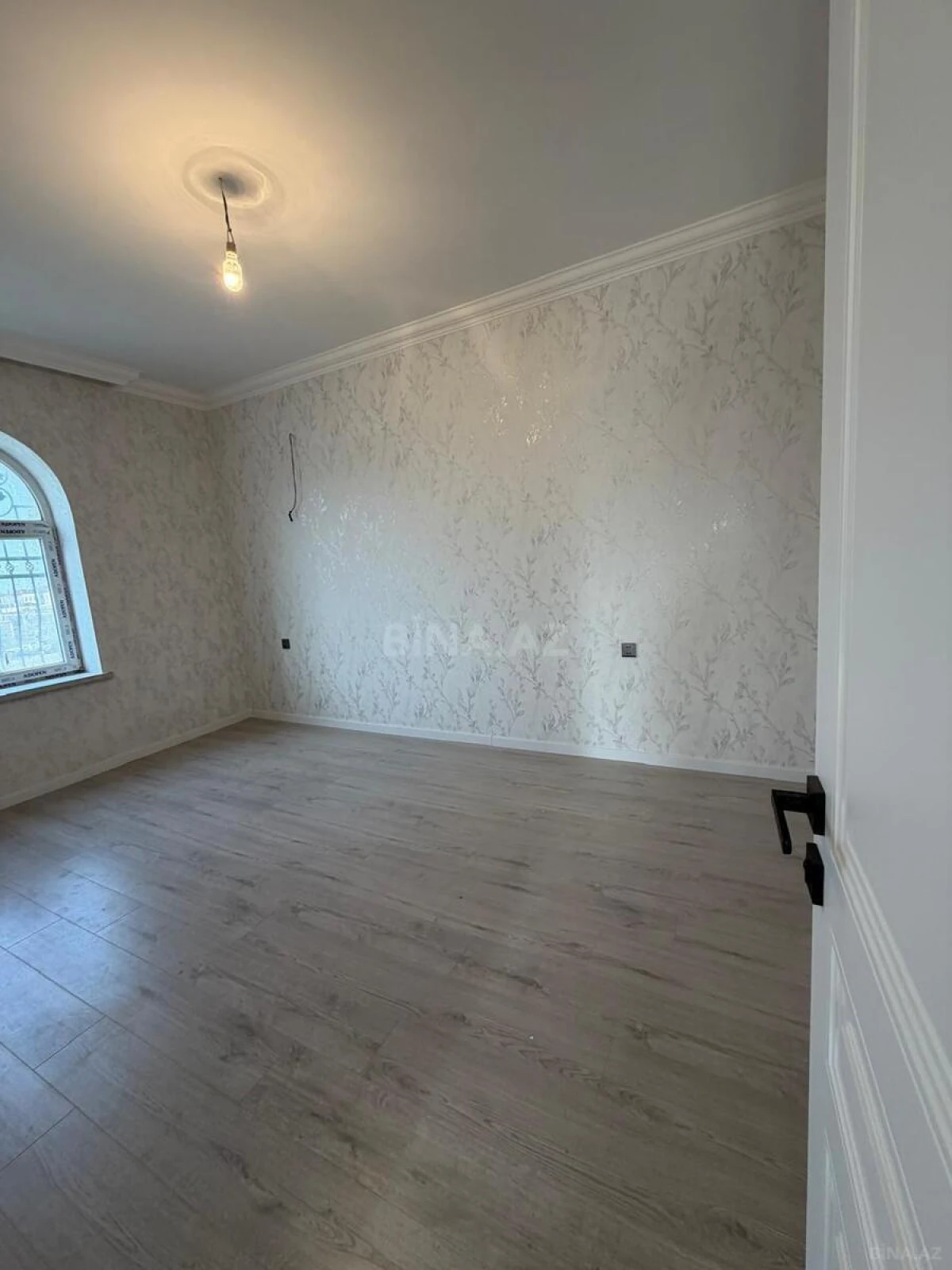 Satılır 4 otaqlı həyət evi 200 m²