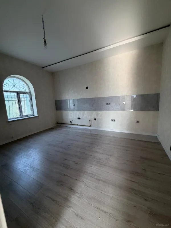 Satılır 4 otaqlı həyət evi 200 m²