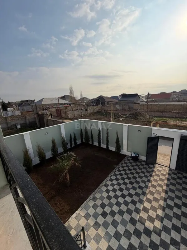 Satılır 4 otaqlı həyət evi 200 m²