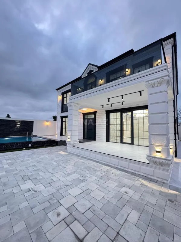 Satılır 6 otaqlı həyət evi 450 m²