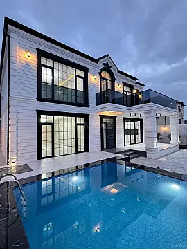 Satılır 6 otaqlı həyət evi 450 m²