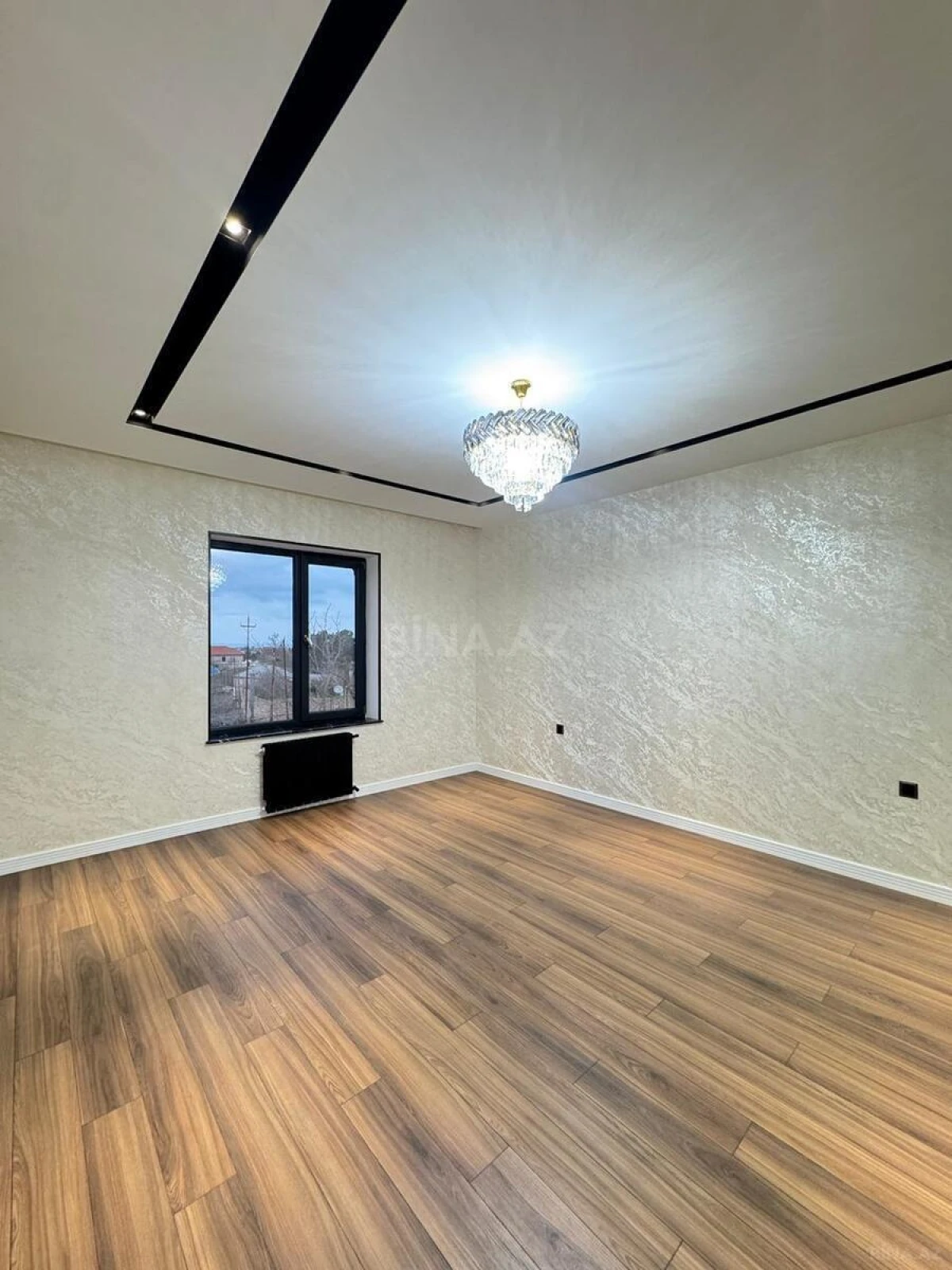 Satılır 6 otaqlı həyət evi 450 m²