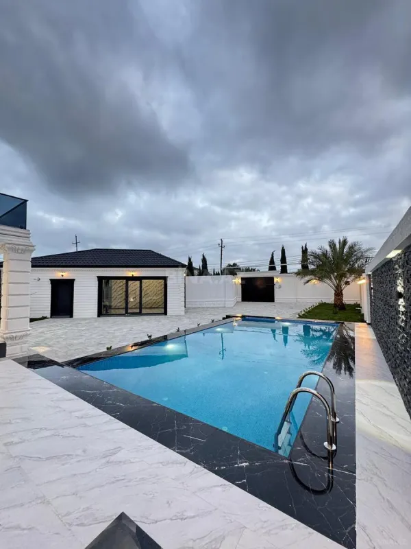 Satılır 6 otaqlı həyət evi 450 m²