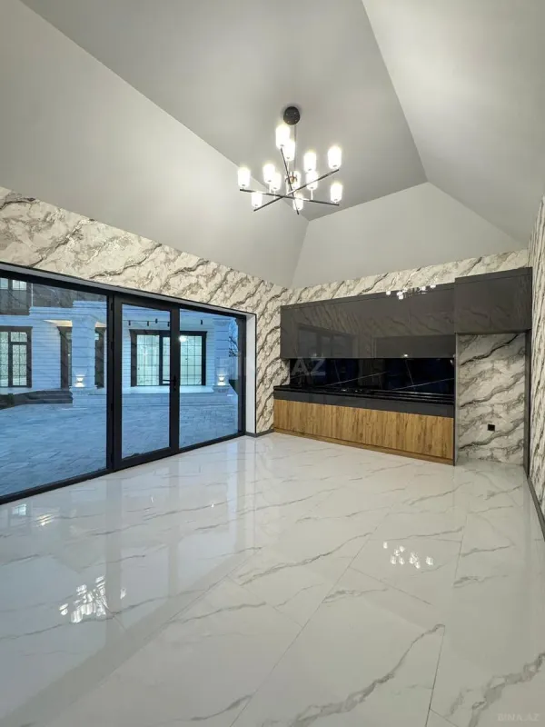 Satılır 6 otaqlı həyət evi 450 m²