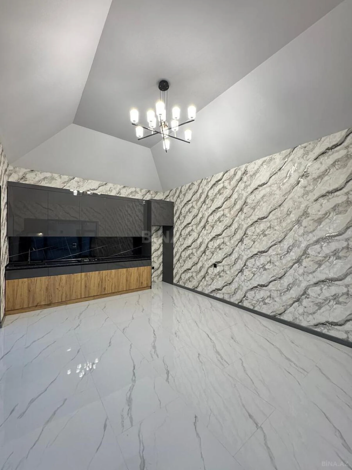 Satılır 6 otaqlı həyət evi 450 m²