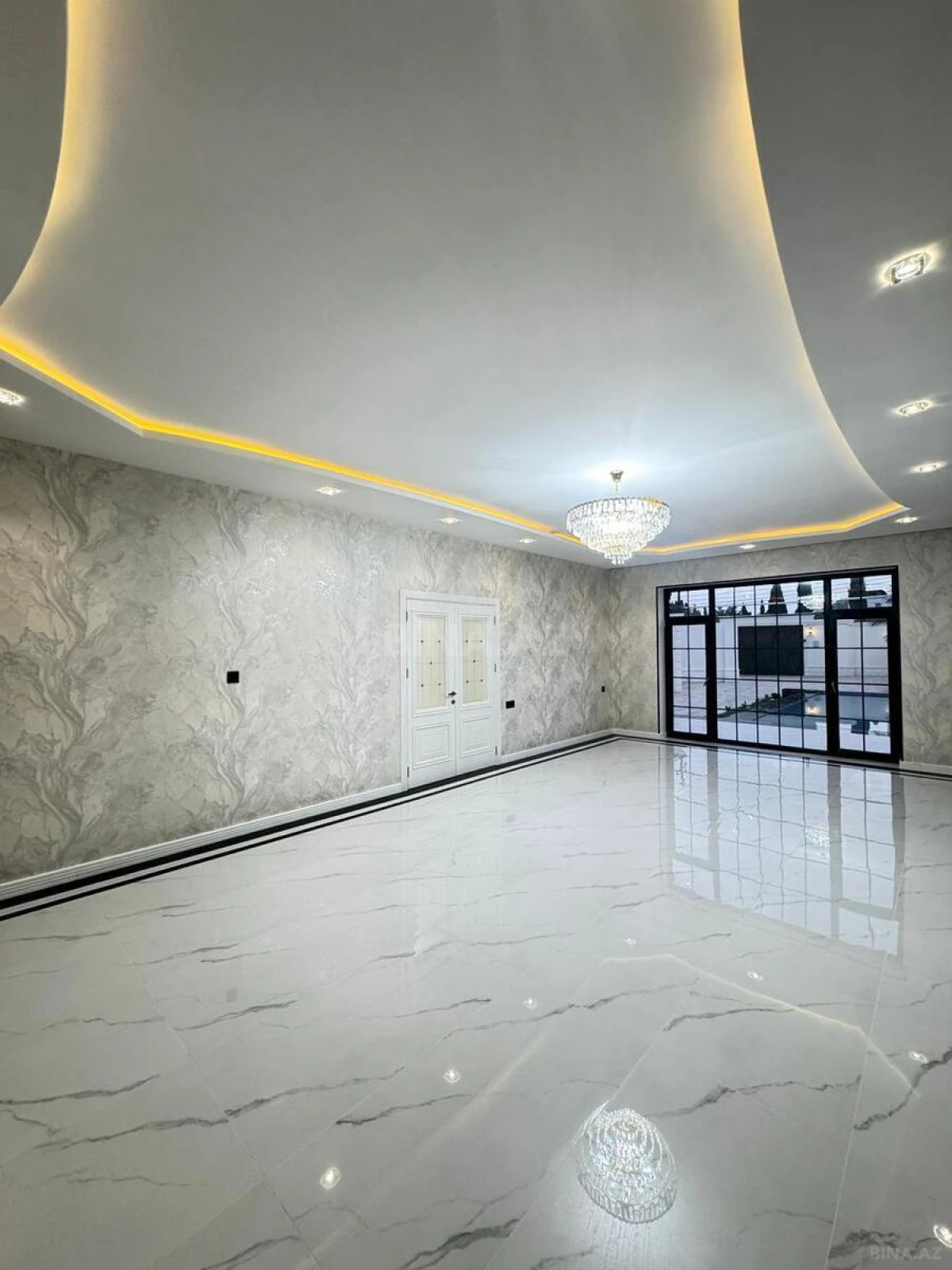 Satılır 6 otaqlı həyət evi 450 m²