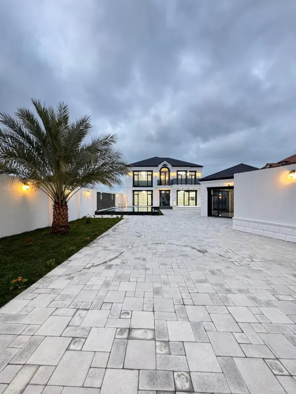 Satılır 6 otaqlı həyət evi 450 m²