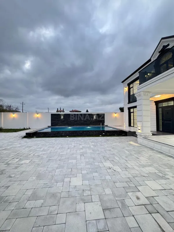 Satılır 6 otaqlı həyət evi 450 m²