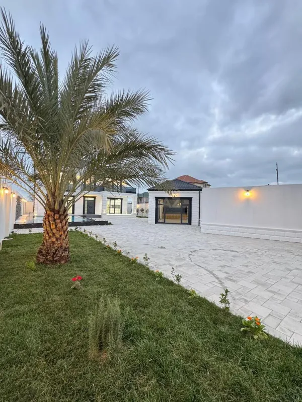 Satılır 6 otaqlı həyət evi 450 m²