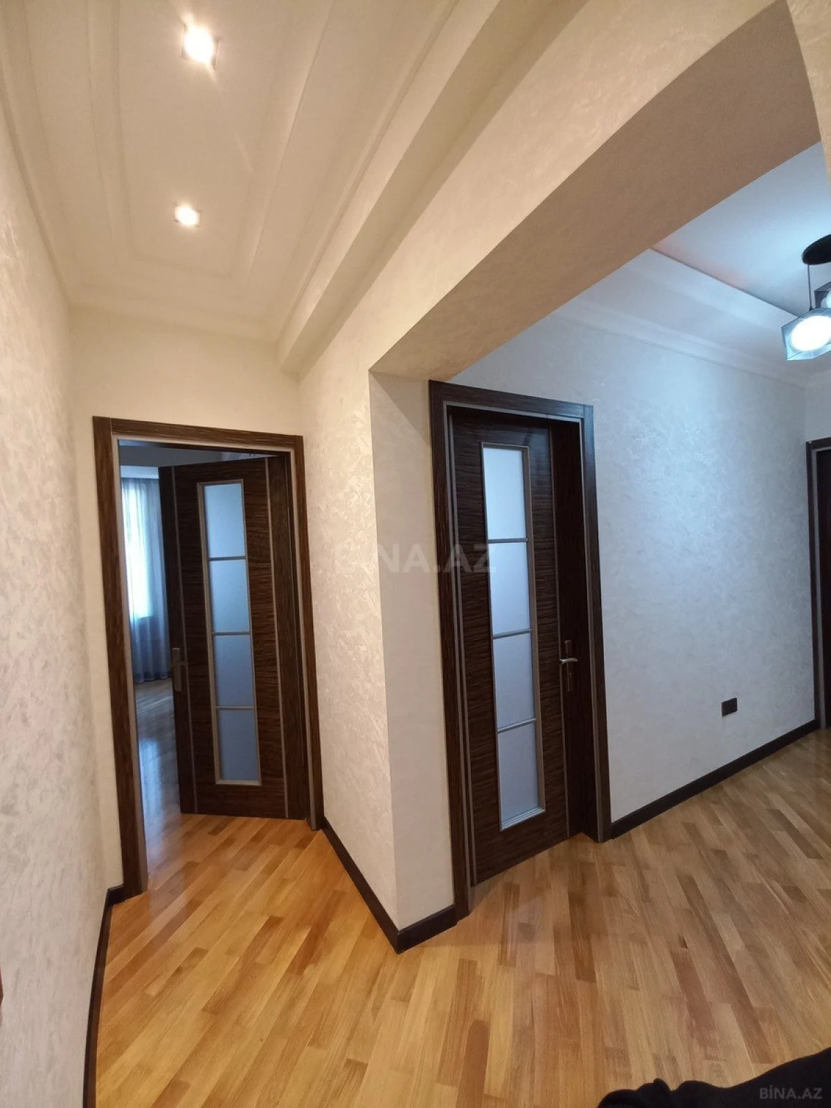 Satılır 2 otaqlı mənzil 85 m²