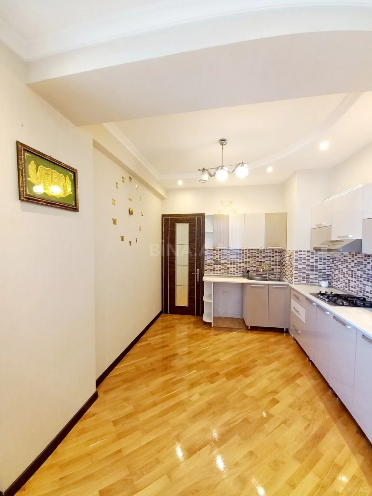 Satılır 2 otaqlı mənzil 85 m²