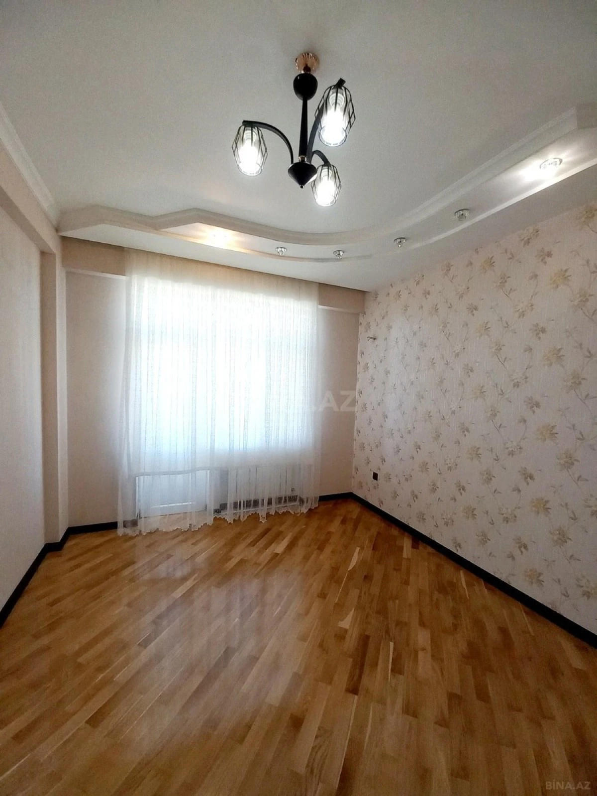 Satılır 2 otaqlı mənzil 85 m²