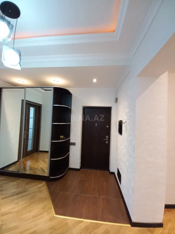 Satılır 2 otaqlı mənzil 85 m²