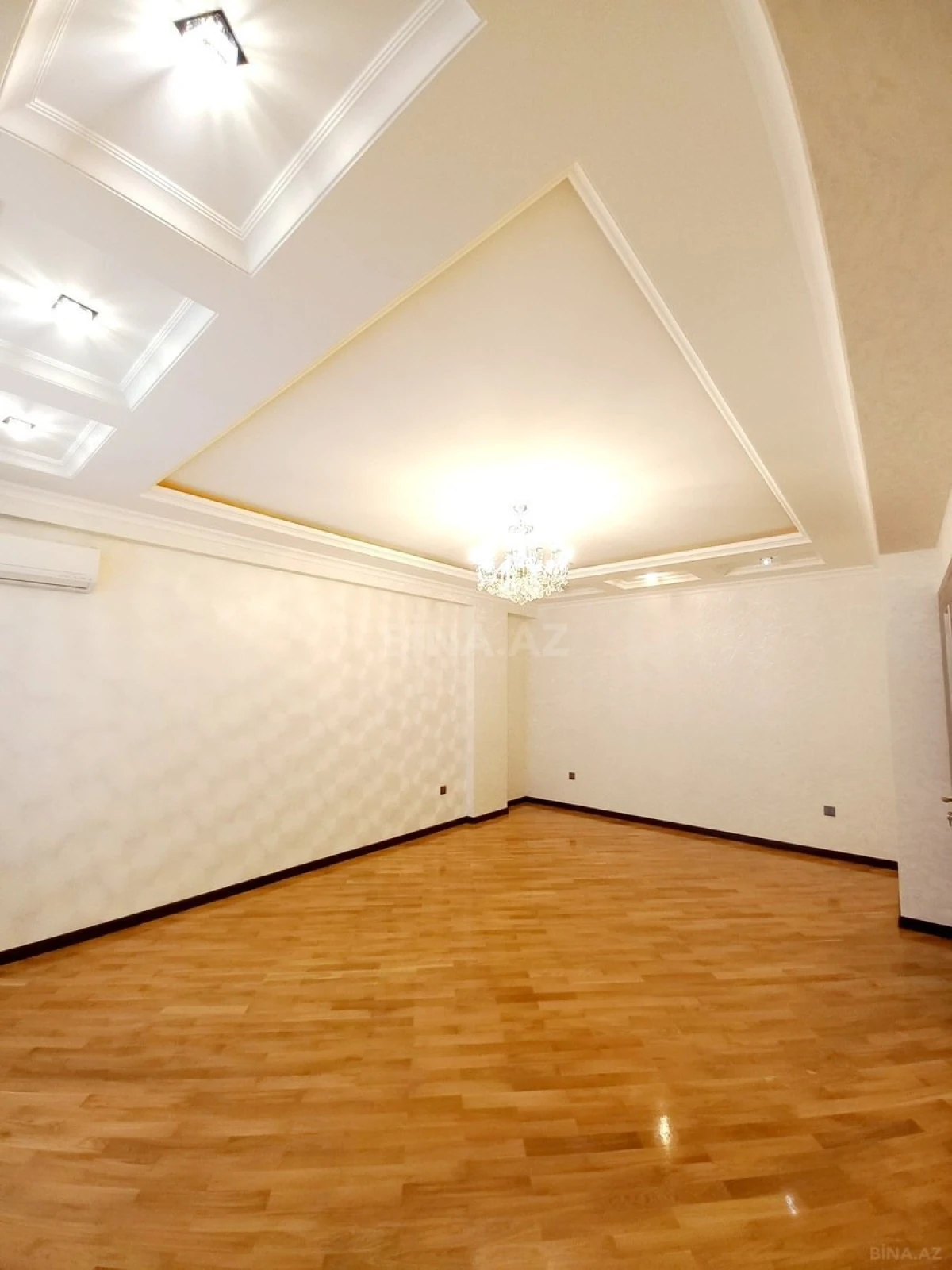 Satılır 2 otaqlı mənzil 85 m²