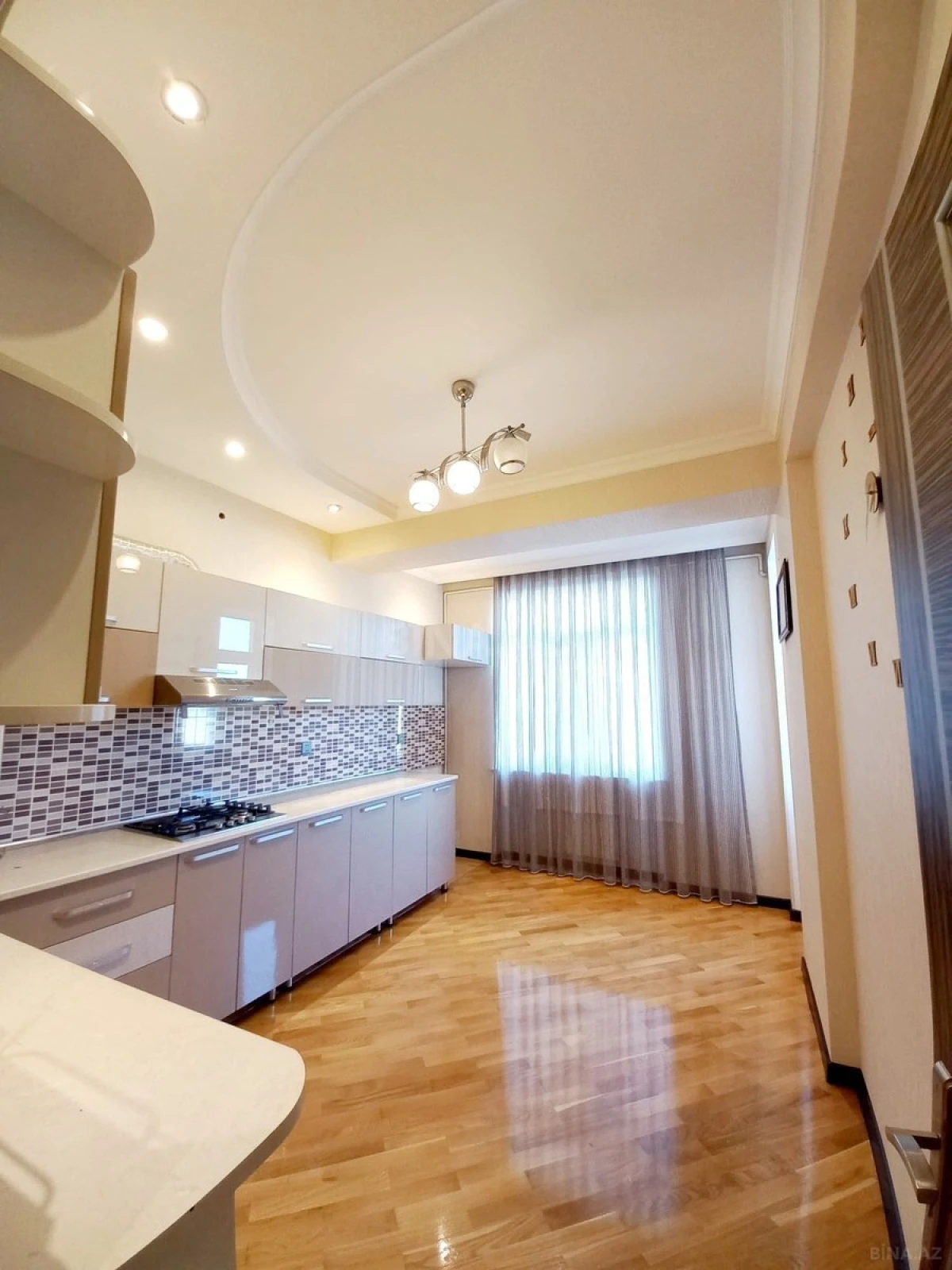 Satılır 2 otaqlı mənzil 85 m²