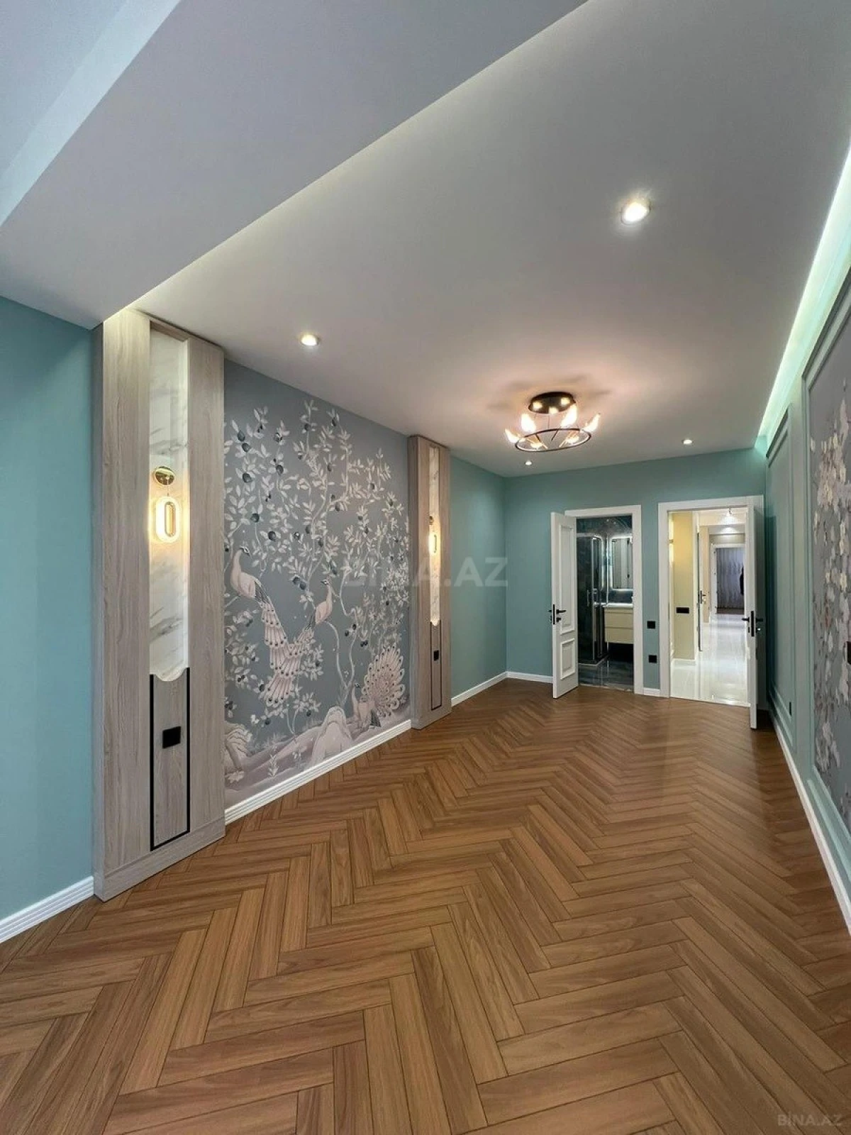 Satılır 4 otaqlı mənzil 140 m²