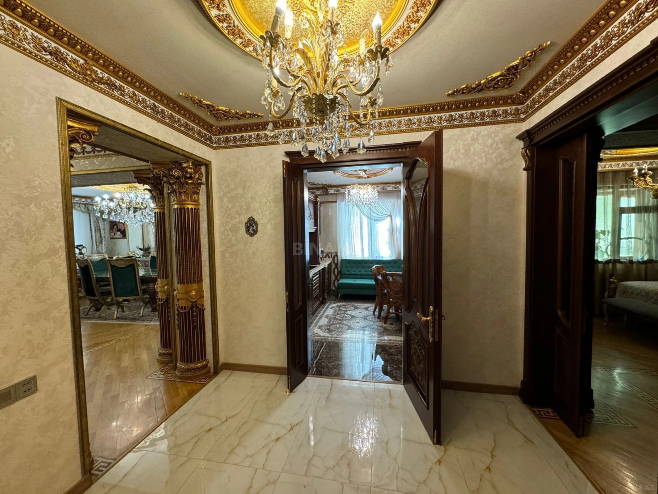 Satılır 2 otaqlı mənzil 100 m²