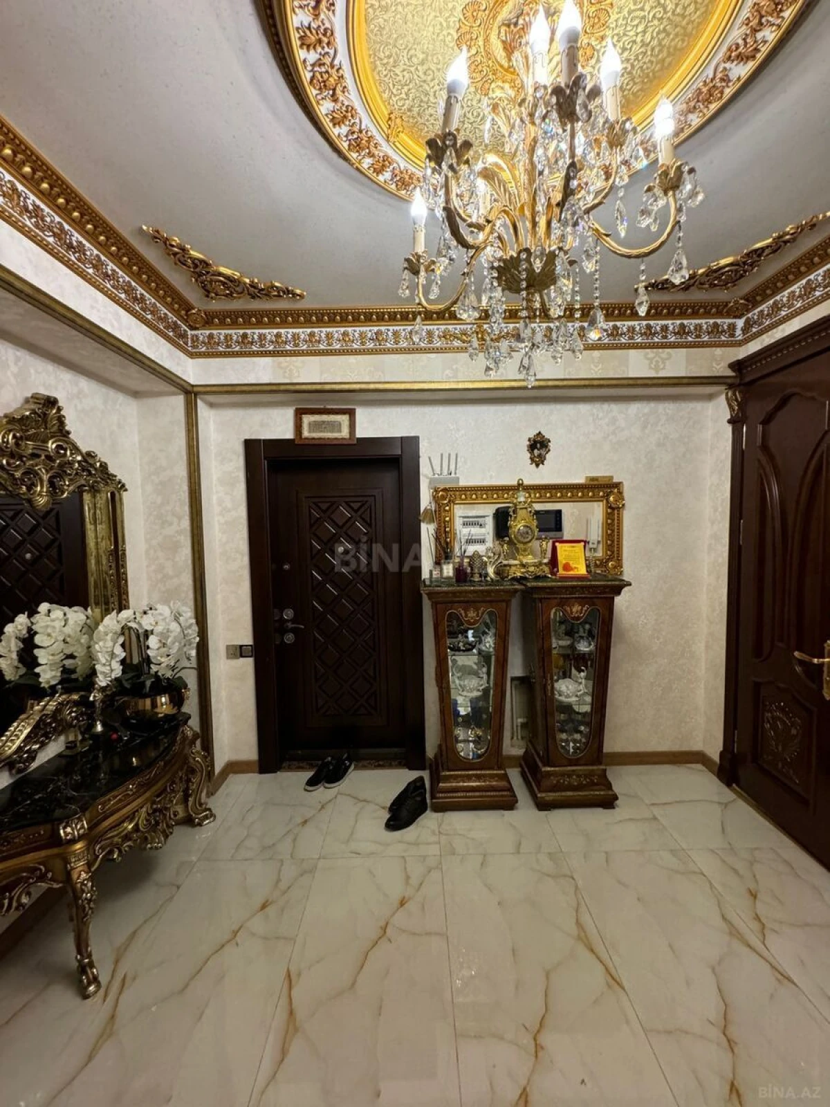 Satılır 2 otaqlı mənzil 100 m²