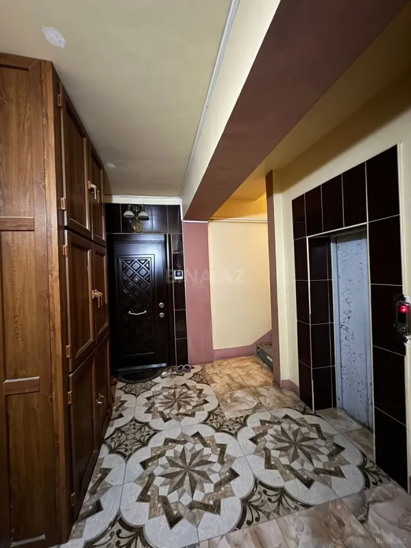 Satılır 2 otaqlı mənzil 100 m²