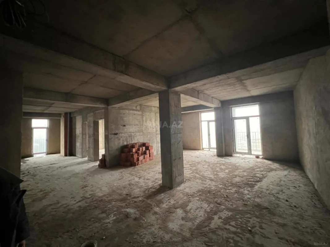 Satılır 3 otaqlı mənzil 124 m²