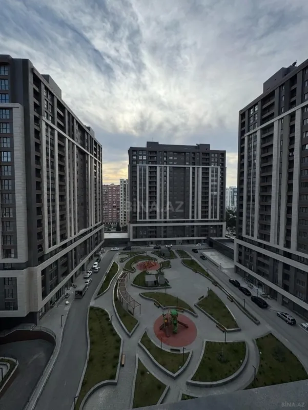 Satılır 3 otaqlı mənzil 124 m²