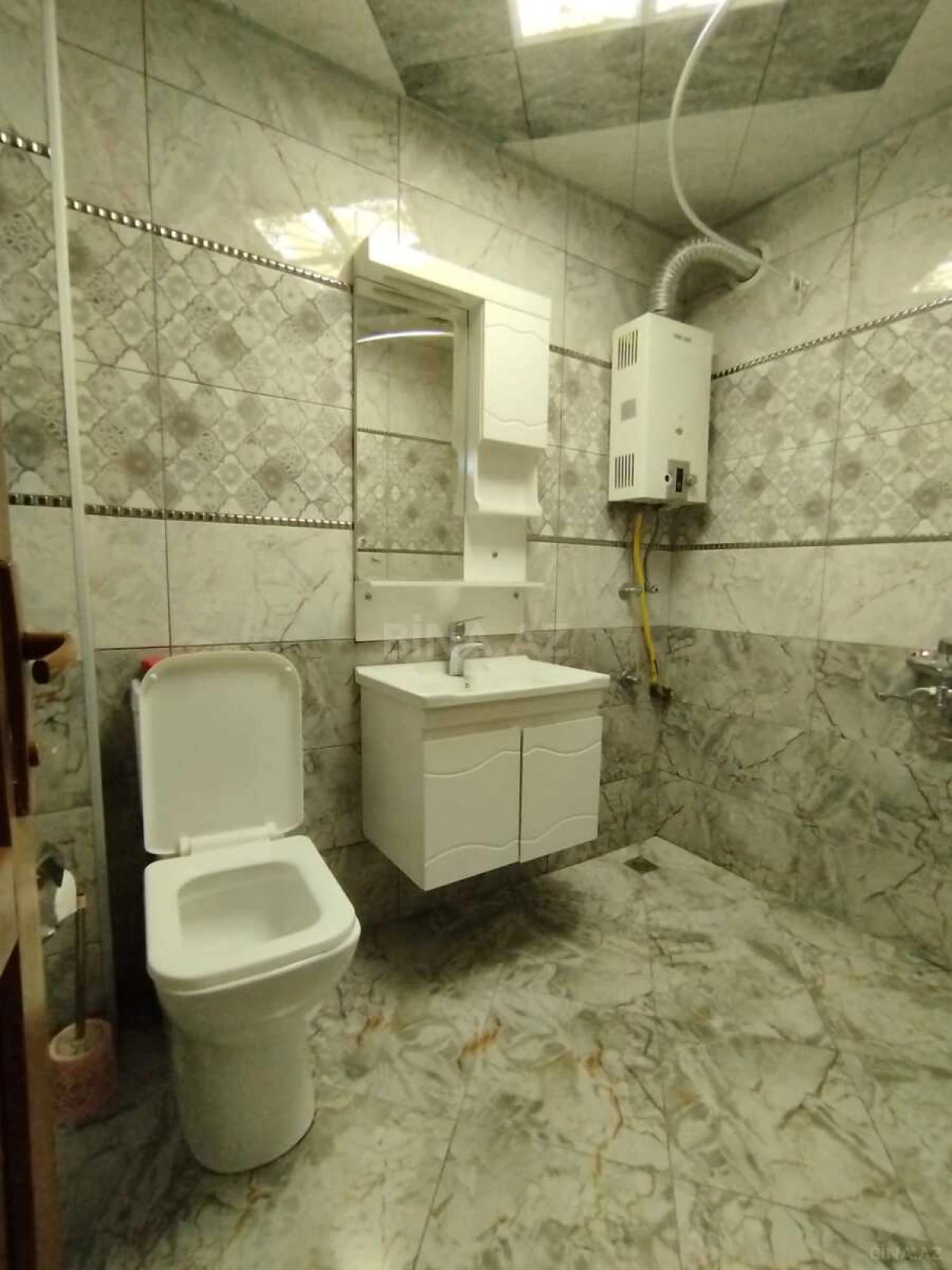 Satılır 2 otaqlı mənzil 60 m²