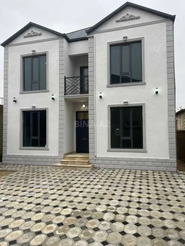 Satılır 5 otaqlı həyət evi 160 m²