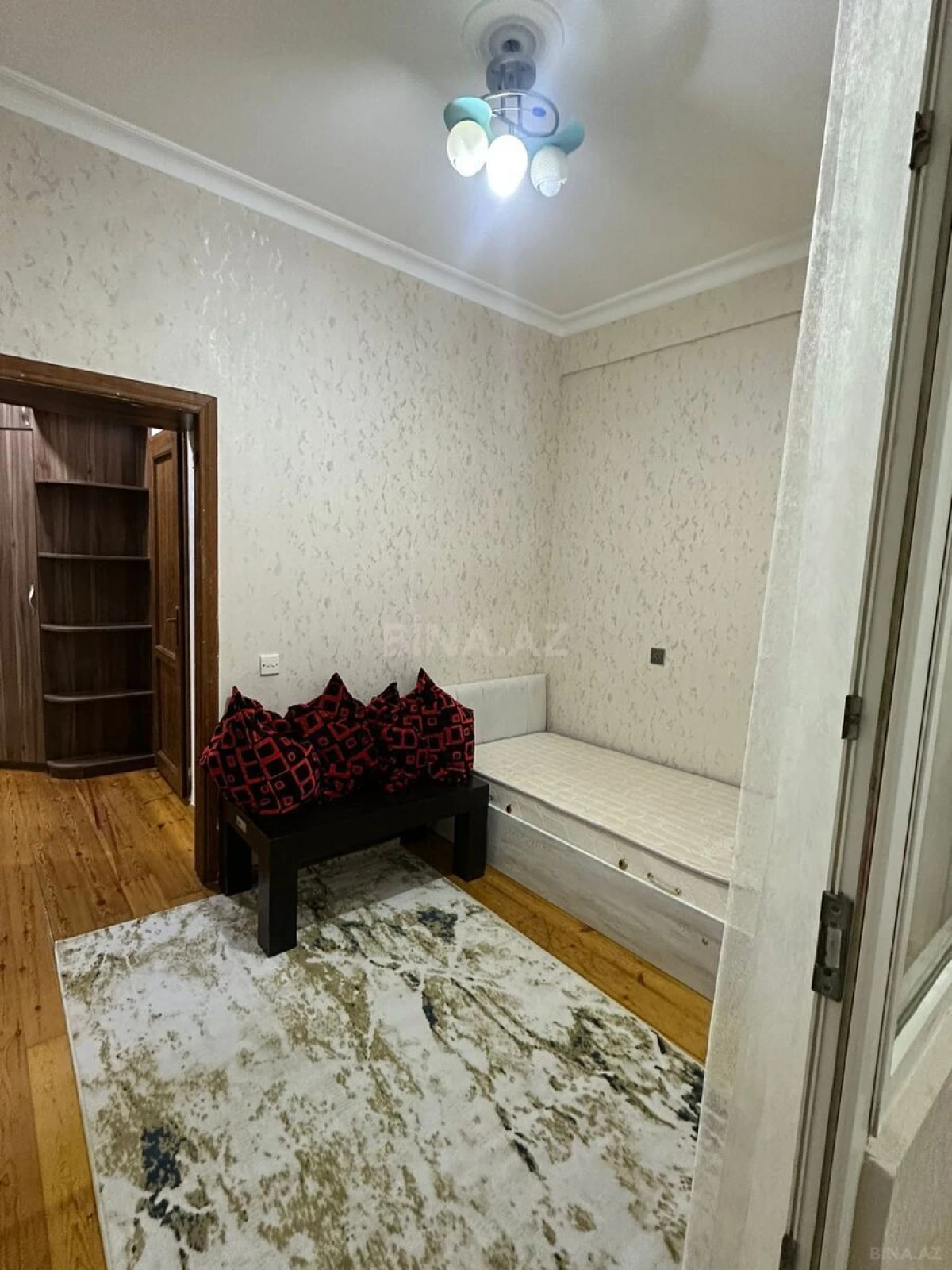 Kirayə verilir 3 otaqlı mənzil 80 m²