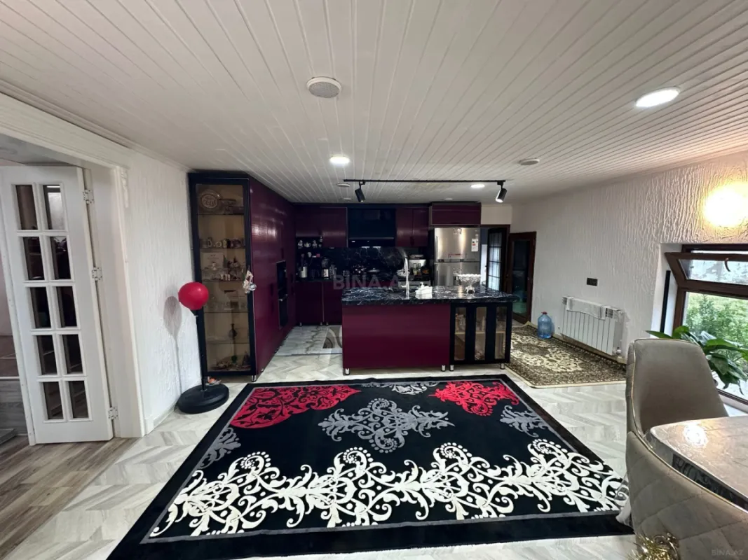 Satılır 5 otaqlı həyət evi 170 m²