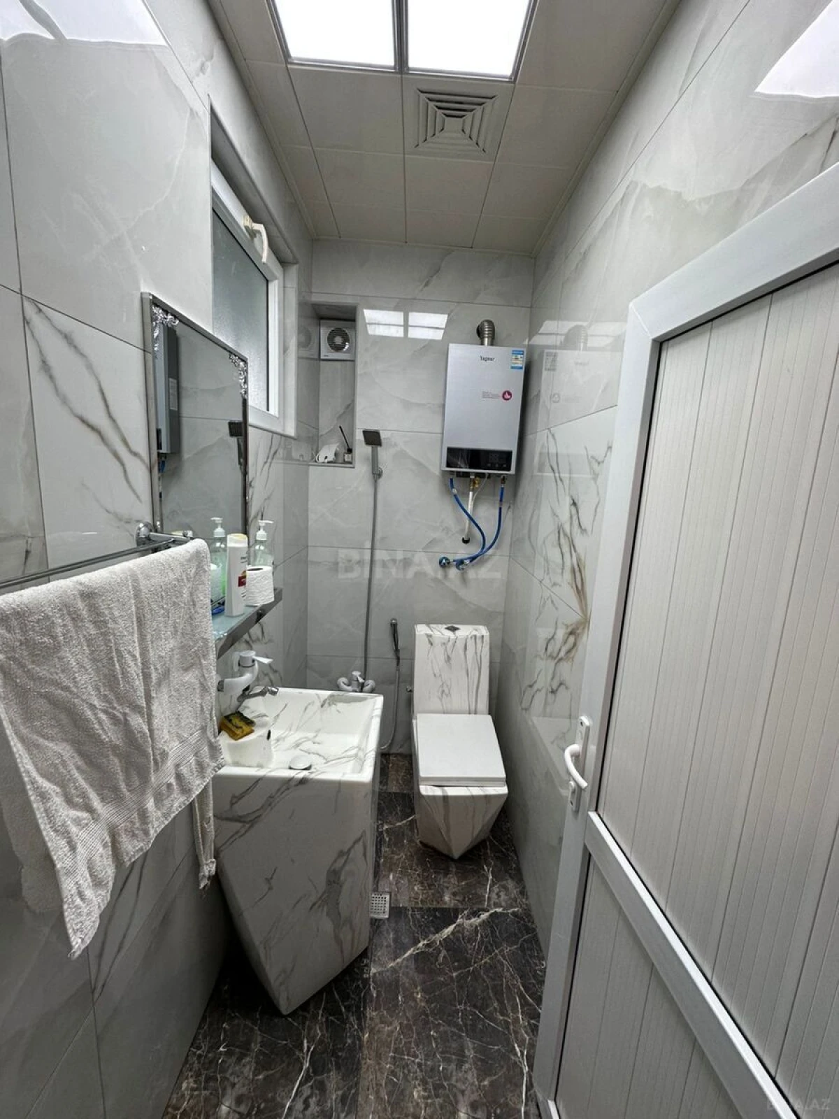 Satılır 5 otaqlı həyət evi 170 m²