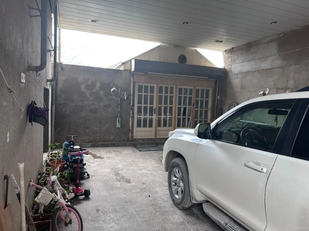 Satılır 5 otaqlı həyət evi 170 m²