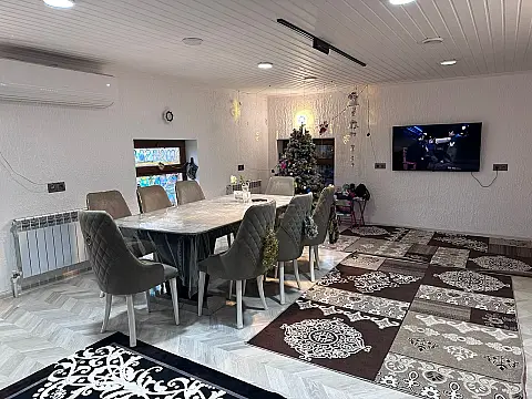 Satılır 5 otaqlı həyət evi 170 m²