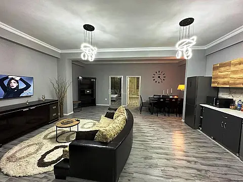 Satılır 3 otaqlı mənzil 90 m²