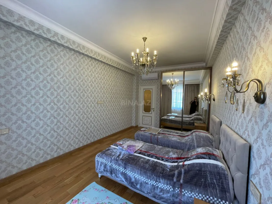 Kirayə verilir 3 otaqlı mənzil 135 m²