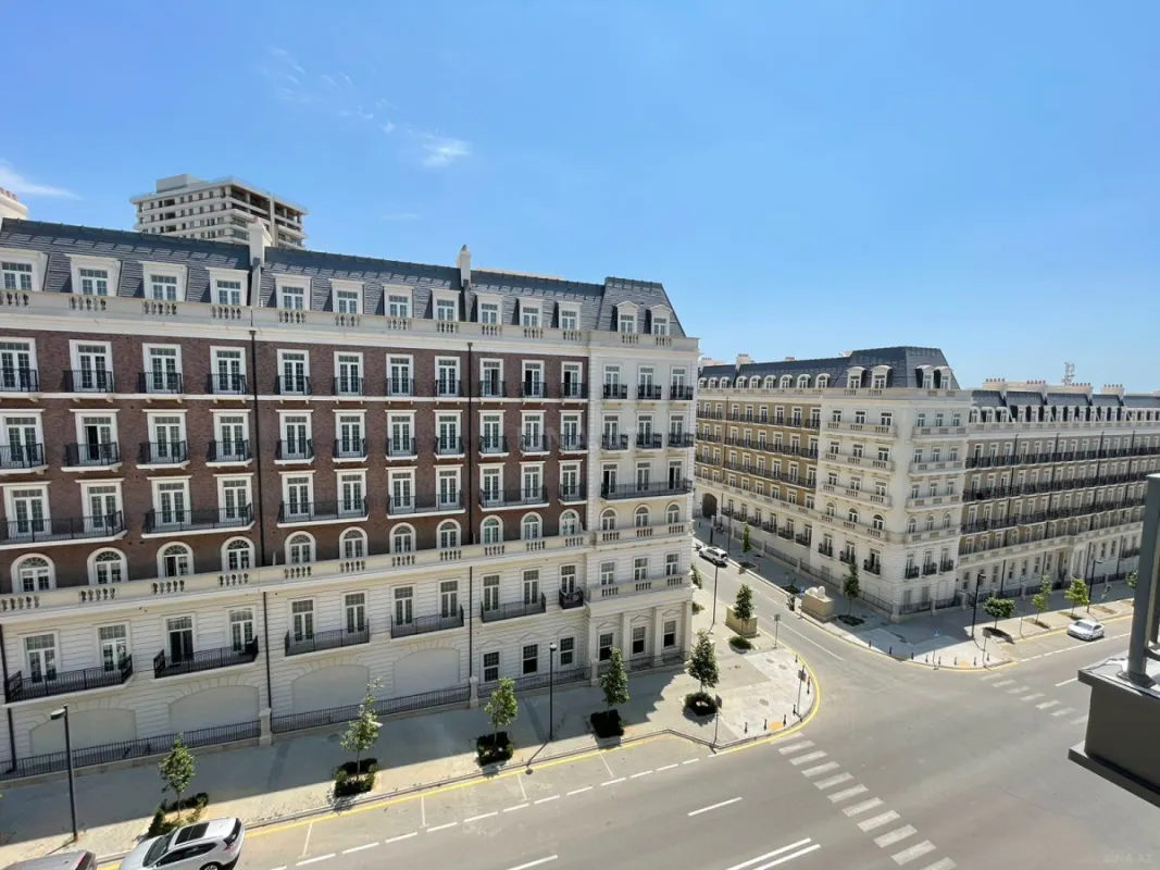 Kirayə verilir 3 otaqlı mənzil 135 m²