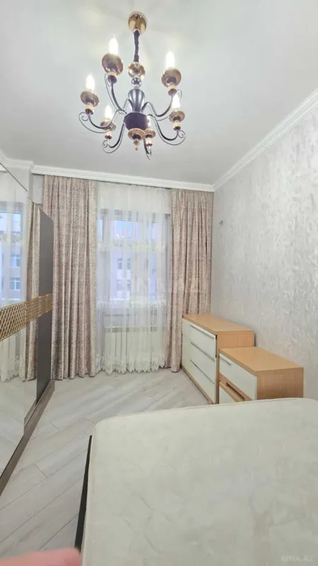 Satılır 3 otaqlı mənzil 76 m²