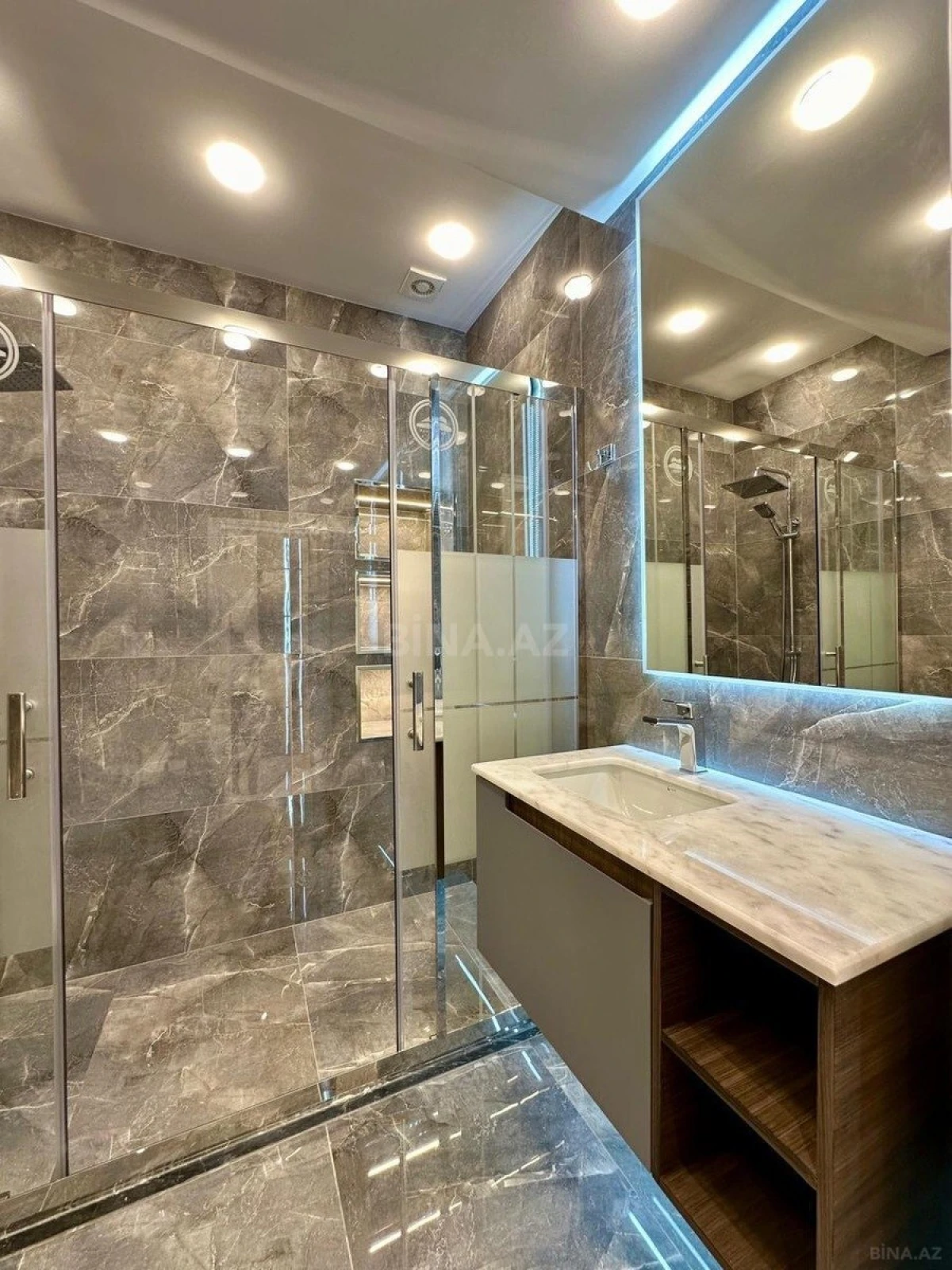 Satılır 2 otaqlı mənzil 58 m²