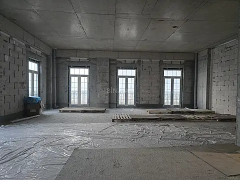 Satılır 5 otaqlı mənzil 177 m²