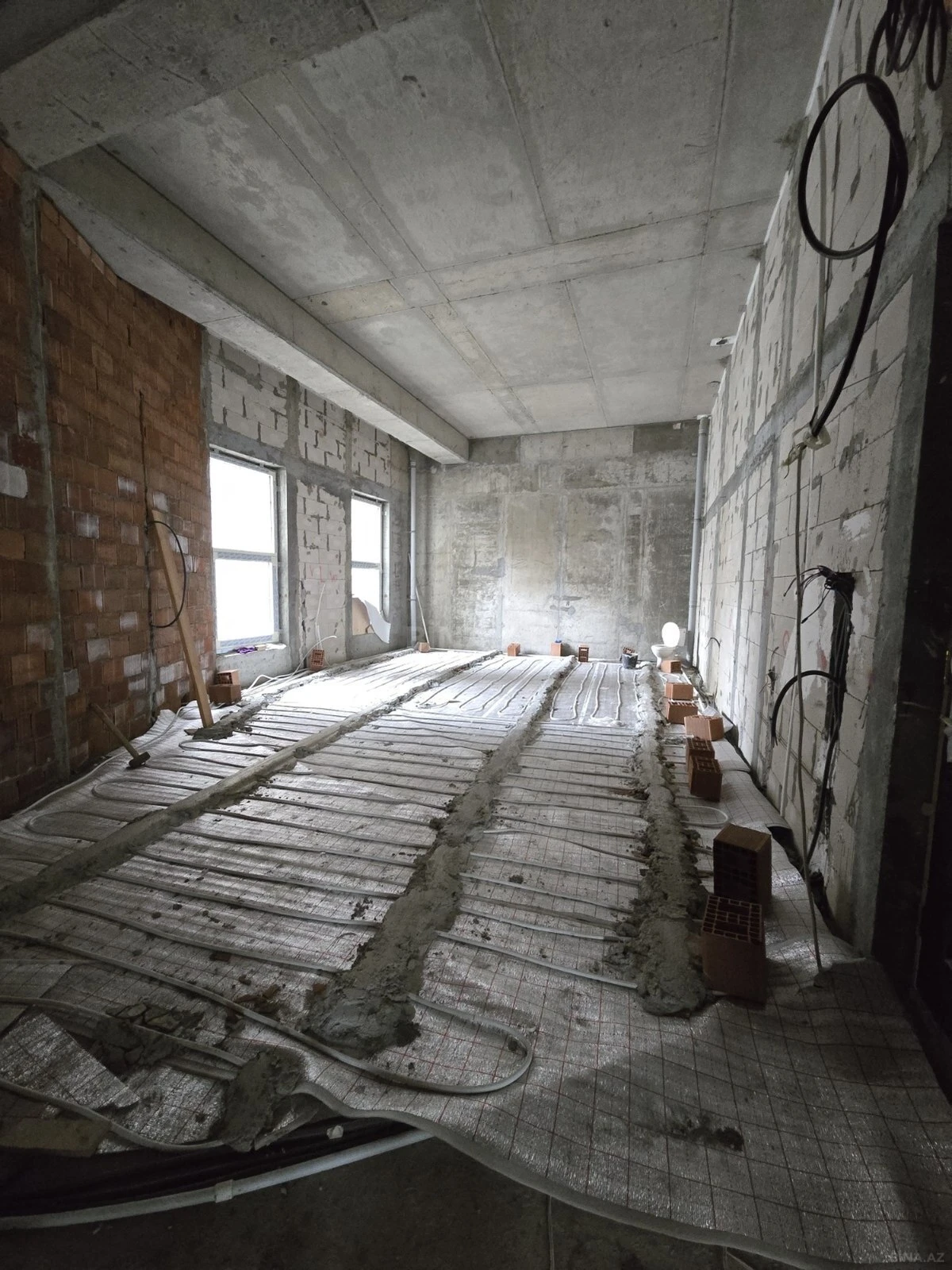 Satılır 4 otaqlı mənzil 152 m²