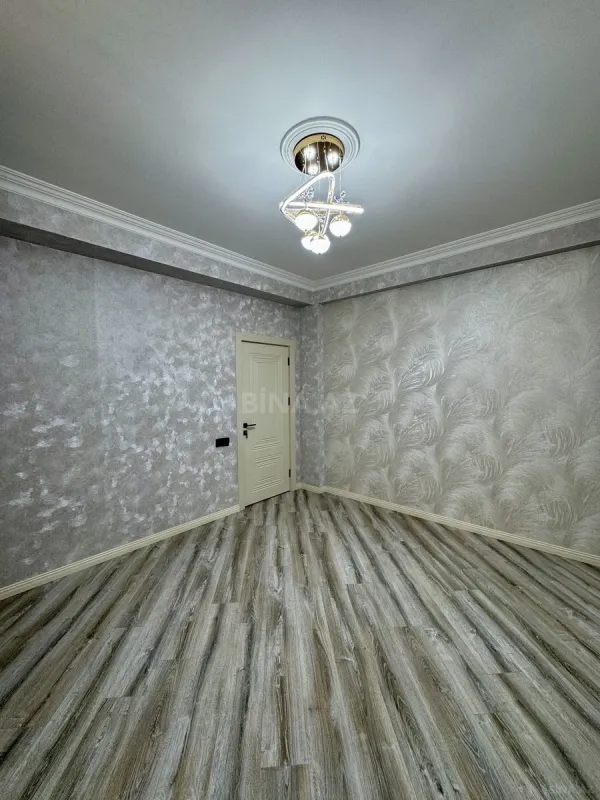 Satılır 3 otaqlı mənzil 98 m²