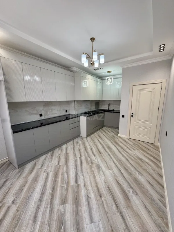 Satılır 3 otaqlı mənzil 98 m²