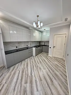 Satılır 3 otaqlı mənzil 98 m²