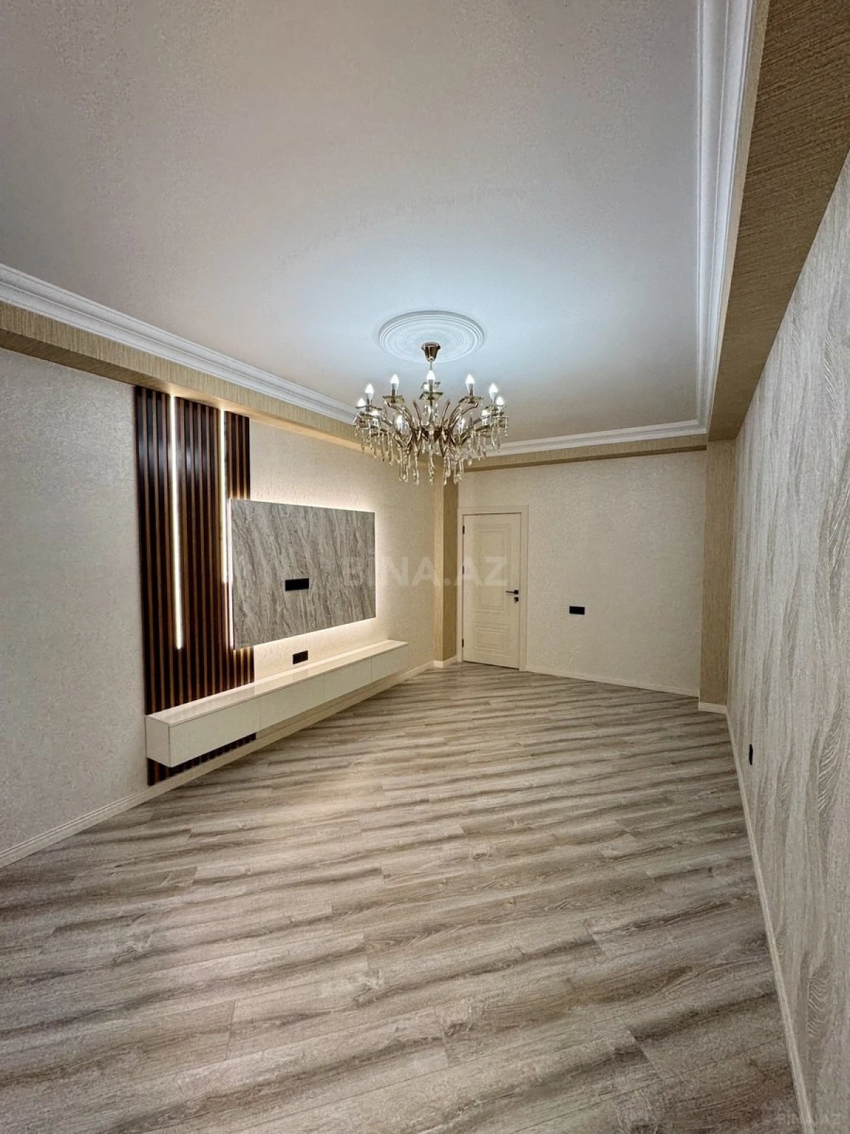 Satılır 3 otaqlı mənzil 98 m²
