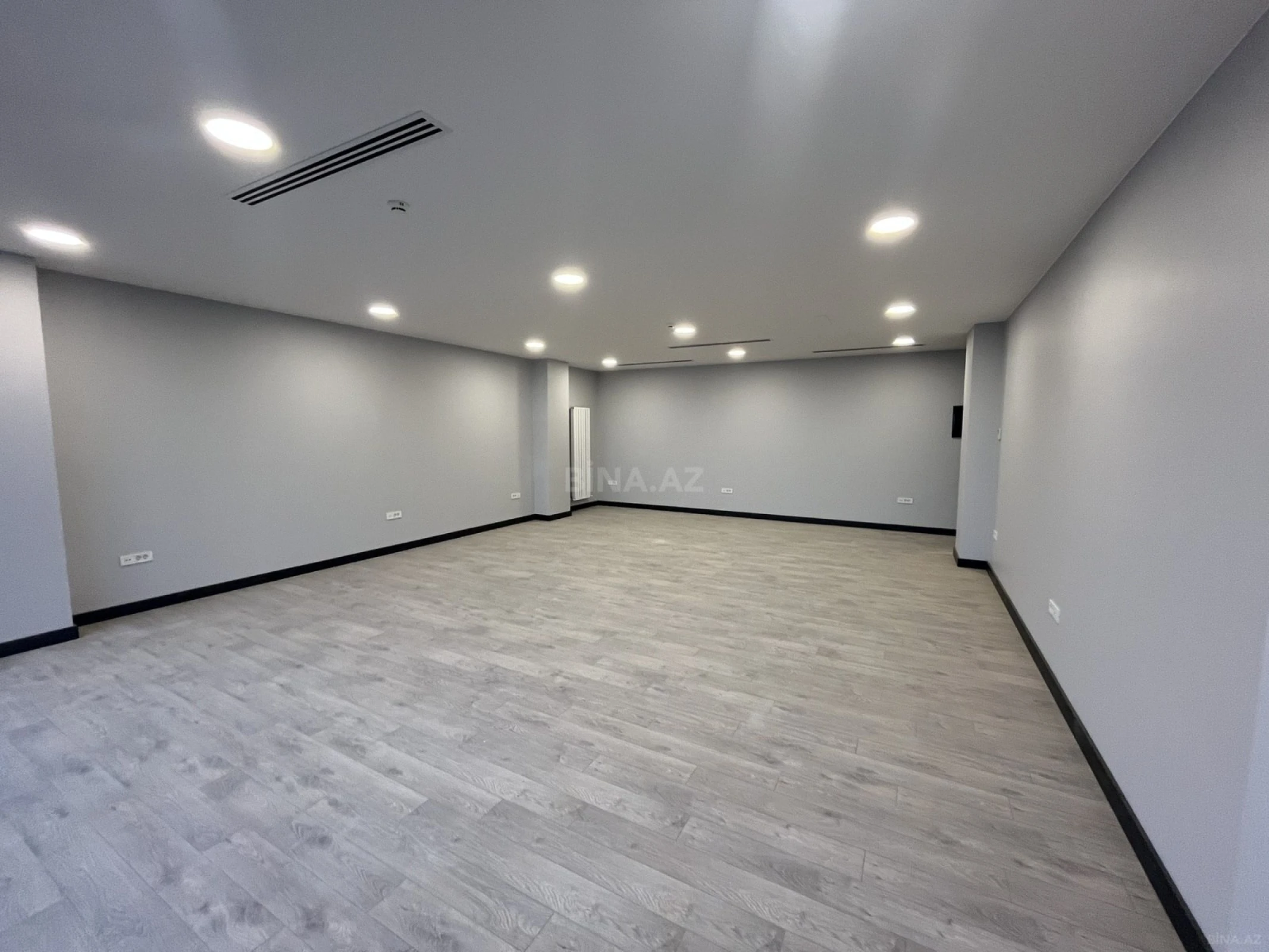 Kirayə verilir 2 otaqlı ofis 146 m²