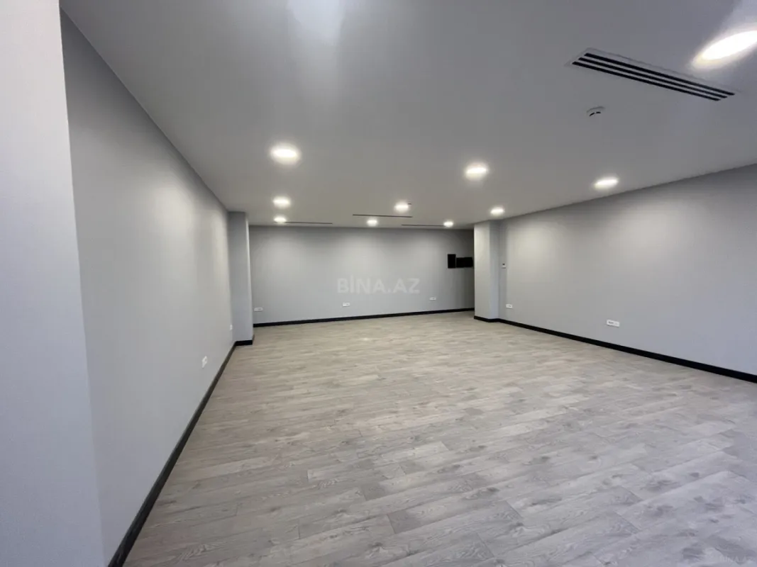 Kirayə verilir 2 otaqlı ofis 146 m²