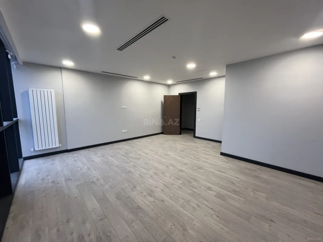 Kirayə verilir 2 otaqlı ofis 146 m²