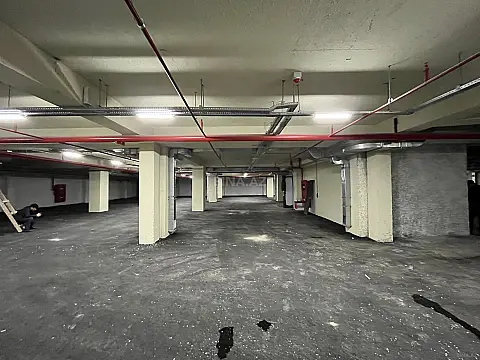 Kirayə verilir 3 otaqlı ofis 131 m²