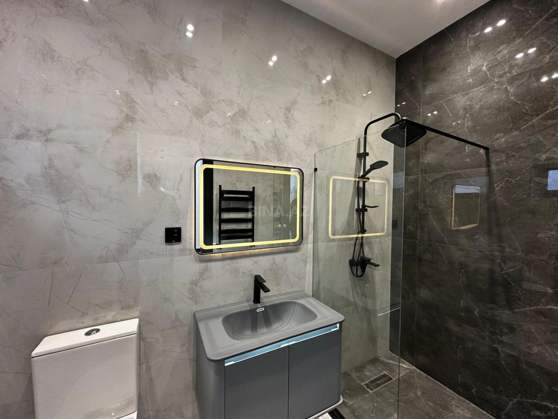 Satılır 4 otaqlı həyət evi 150 m²